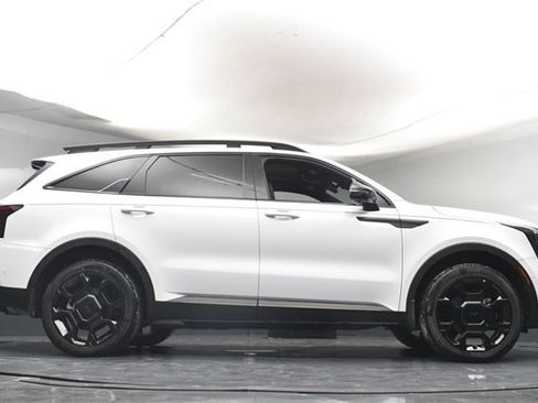 Certified 2025 Kia Sorento SX Prestige image 43