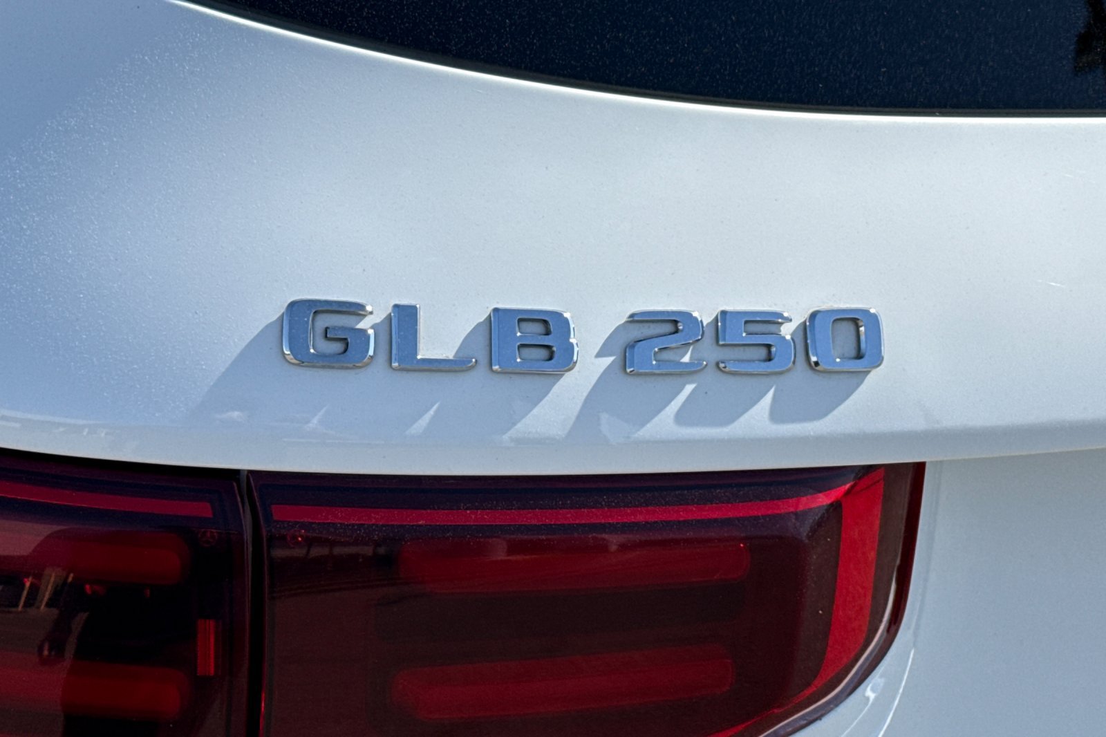 Used 2024 Mercedes-Benz GLB 250 image 35