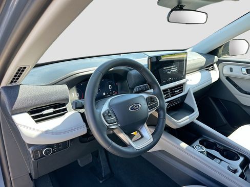 New 2026 Ford Explorer Active image 6