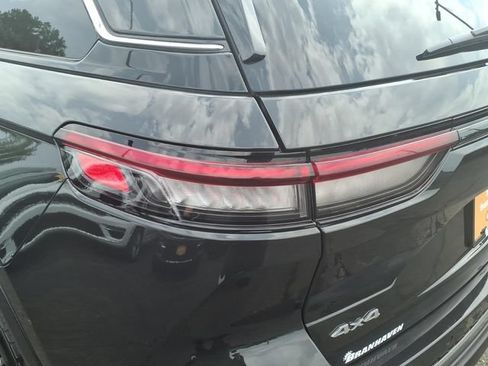 Certified 2023 Jeep Grand Cherokee Limited AWD/4WD image 14