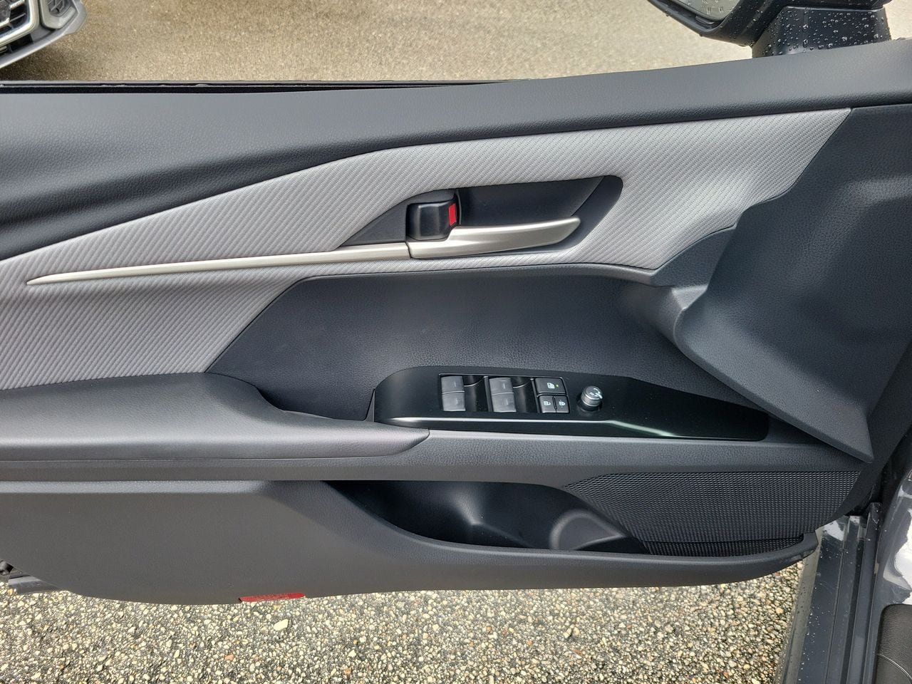 Used 2026 Toyota Camry SE FWD image 14