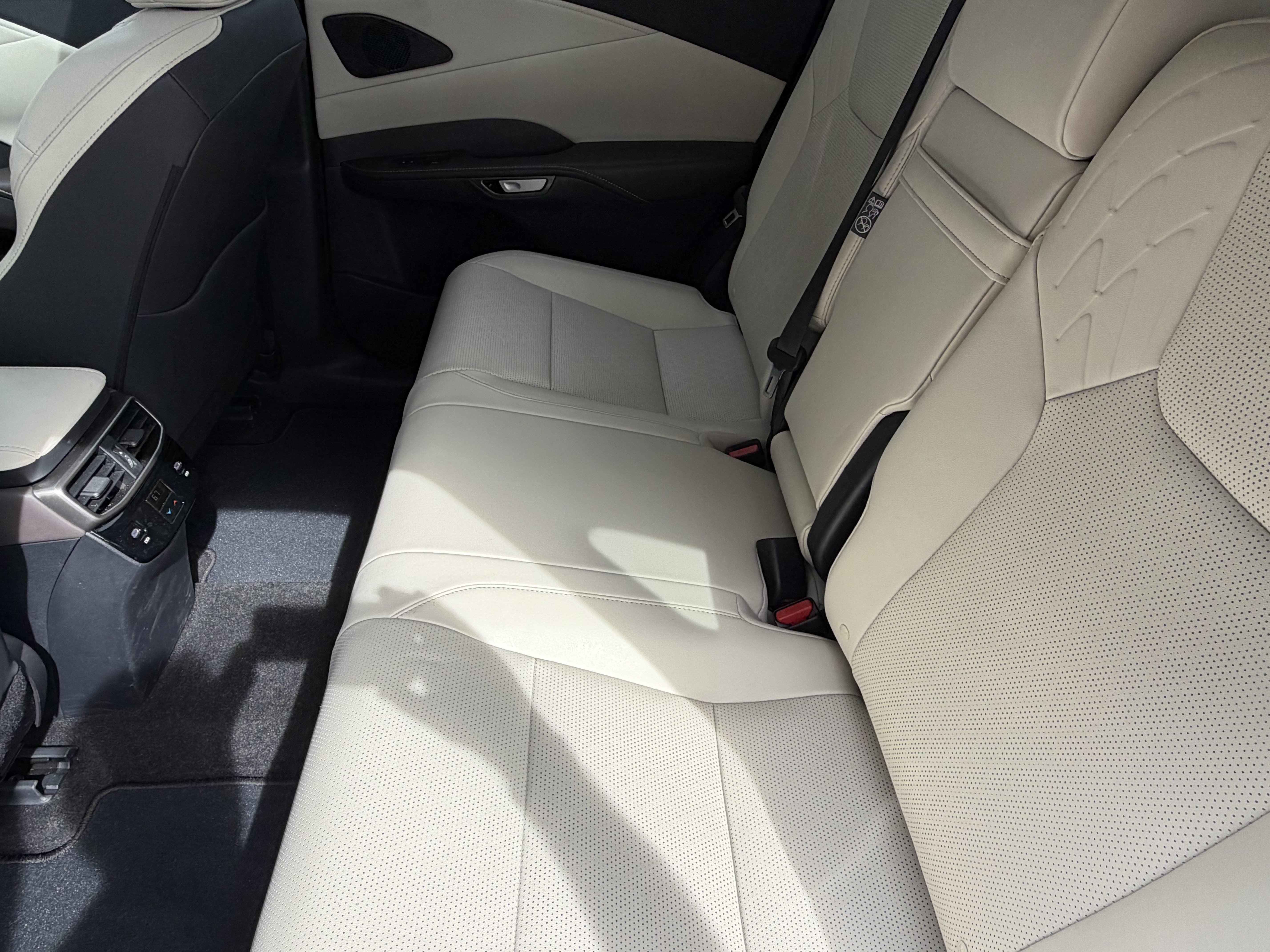 Certified 2025 Lexus RX 350 Premium Plus w/ Accessory Package (Z1) FWD image 30