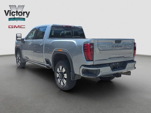 Used 2024 GMC Sierra 2500 Denali Ultimate w/ Max Trailering Package AWD/4WD image 15