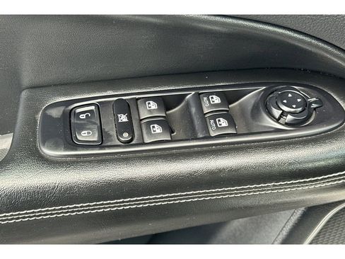 Used 2021 Jeep Compass Latitude image 12