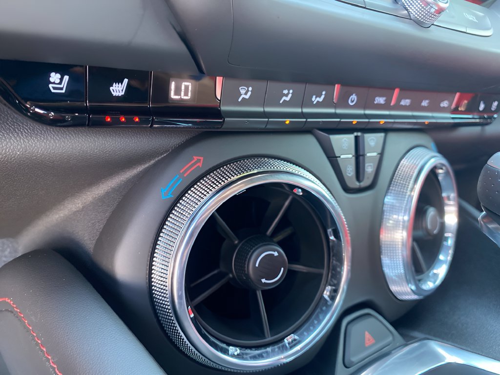 Used 2022 Chevrolet Camaro SS RWD image 9