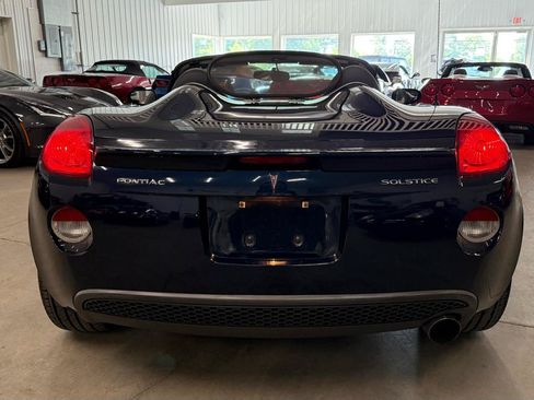 Used 2006 Pontiac Solstice Convertible w/ Premium Package RWD image 8
