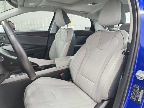 Used 2025 Hyundai Elantra Limited FWD image 10