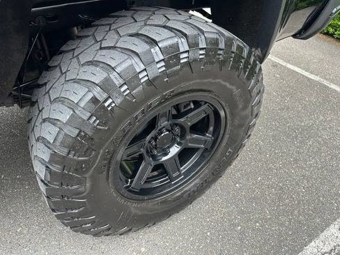 Used 2021 Chevrolet Colorado ZR2 AWD/4WD image 22