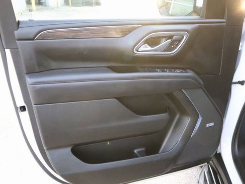 Used 2021 Chevrolet Tahoe LT w/ LT Signature Package image 27