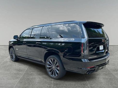 New 2026 Cadillac Escalade ESV V AWD/4WD image 3