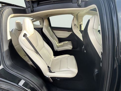 Used 2018 Tesla Model X P100D image 29