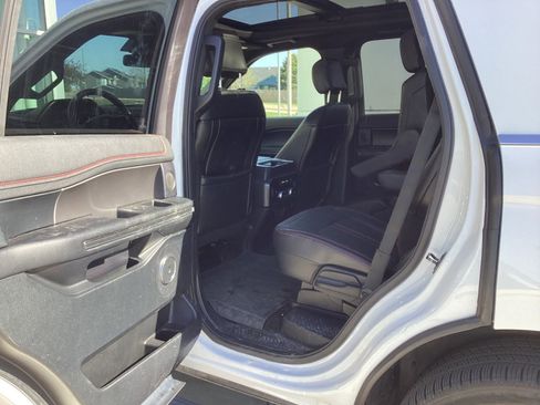 Used 2019 Ford Expedition Limited w/ Equipment Group 303A AWD/4WD image 6
