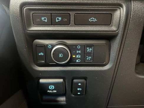 Used 2022 Ford F150 Lariat w/ Equipment Group 502A High AWD/4WD image 26