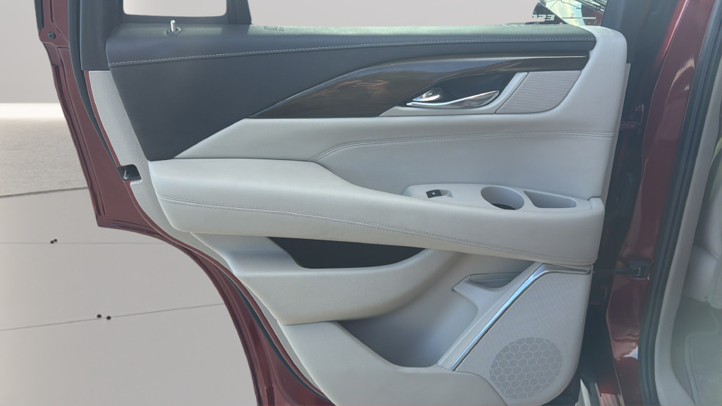 Used 2020 Cadillac Escalade Luxury RWD image 24