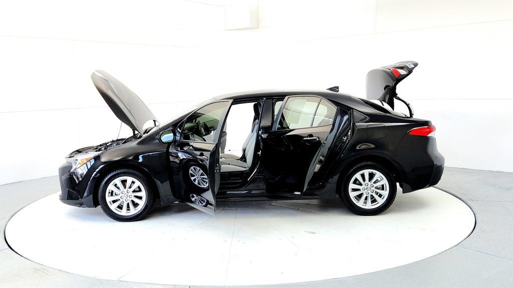 Certified 2024 Toyota Corolla LE w/ LE Convenience Package AWD/4WD image 10