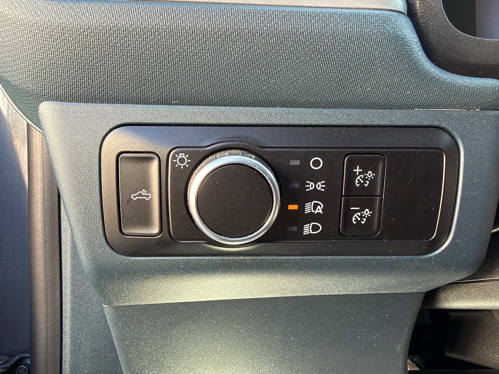 Used 2025 Ford Maverick XL w/ Equipment Group 102A AWD/4WD image 25