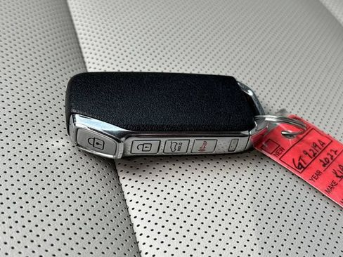 Used 2022 Kia Telluride S FWD image 35