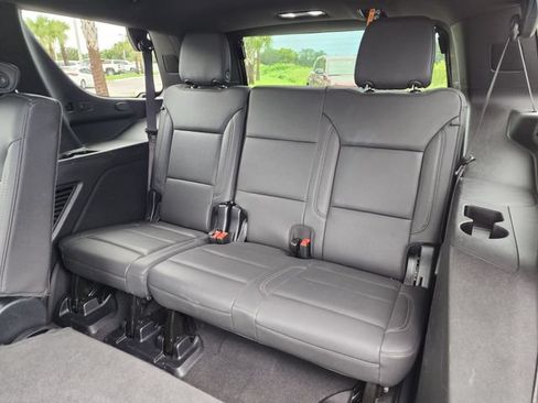 Used 2025 Chevrolet Tahoe Z71 AWD/4WD image 17