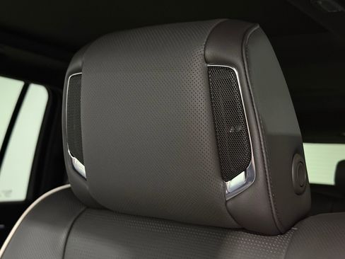 New 2025 Cadillac Escalade ESV Sport w/ Touring Package image 24