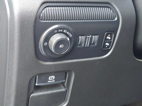 Used 2024 Jeep Wagoneer Series II w/ Flexible Seating Group RWD image 17