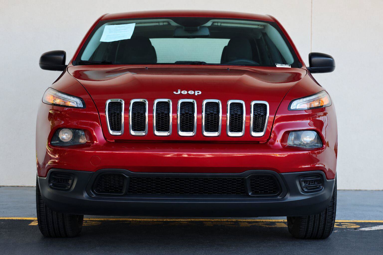 Used 2014 Jeep Cherokee Sport FWD image 6