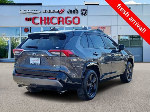Used 2019 Toyota RAV4 XSE image 4