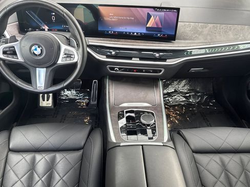 Used 2024 BMW X7 xDrive40i w/ M Sport Package image 12