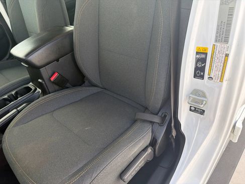 Used 2024 Jeep Gladiator Sport AWD/4WD image 17