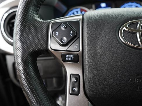 Used 2022 Toyota Tacoma SR5 AWD/4WD image 26
