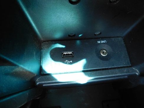 Used 2014 Ford Focus SE w/ SE Winter Package image 15