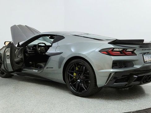 Used 2023 Chevrolet Corvette Z06 w/ Battery Protection Package image 10