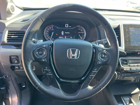 Used 2017 Honda Pilot Elite image 13