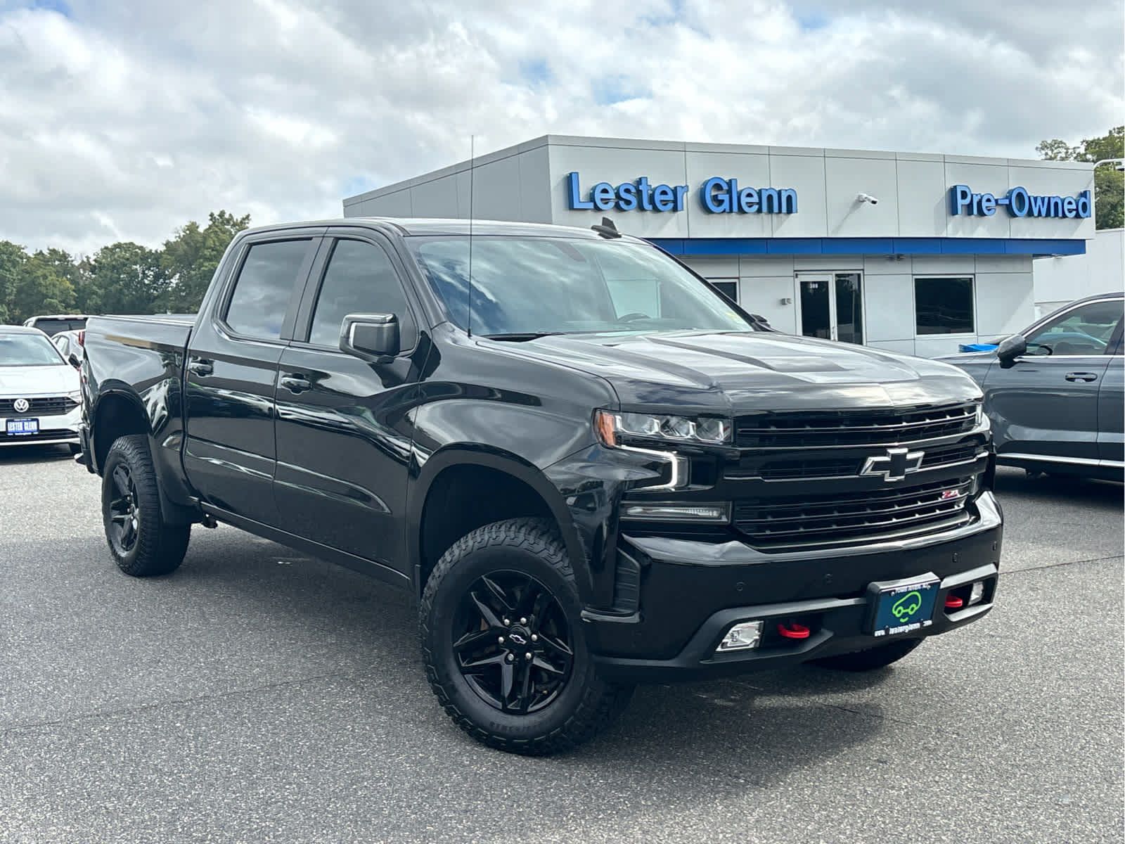 Used 2021 Chevrolet Silverado 1500 LT Trail Boss w/ Convenience Package II AWD/4WD image 2