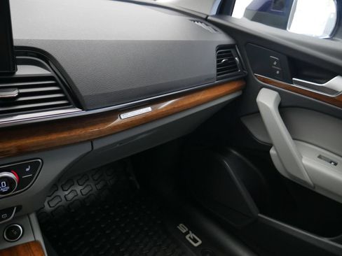 Used 2023 Audi Q5 2.0T Premium w/ Convenience Package AWD/4WD image 34