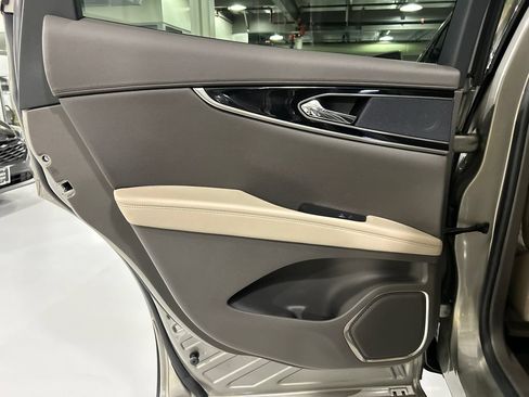 Used 2023 Lincoln Nautilus AWD w/ Premium Package image 26