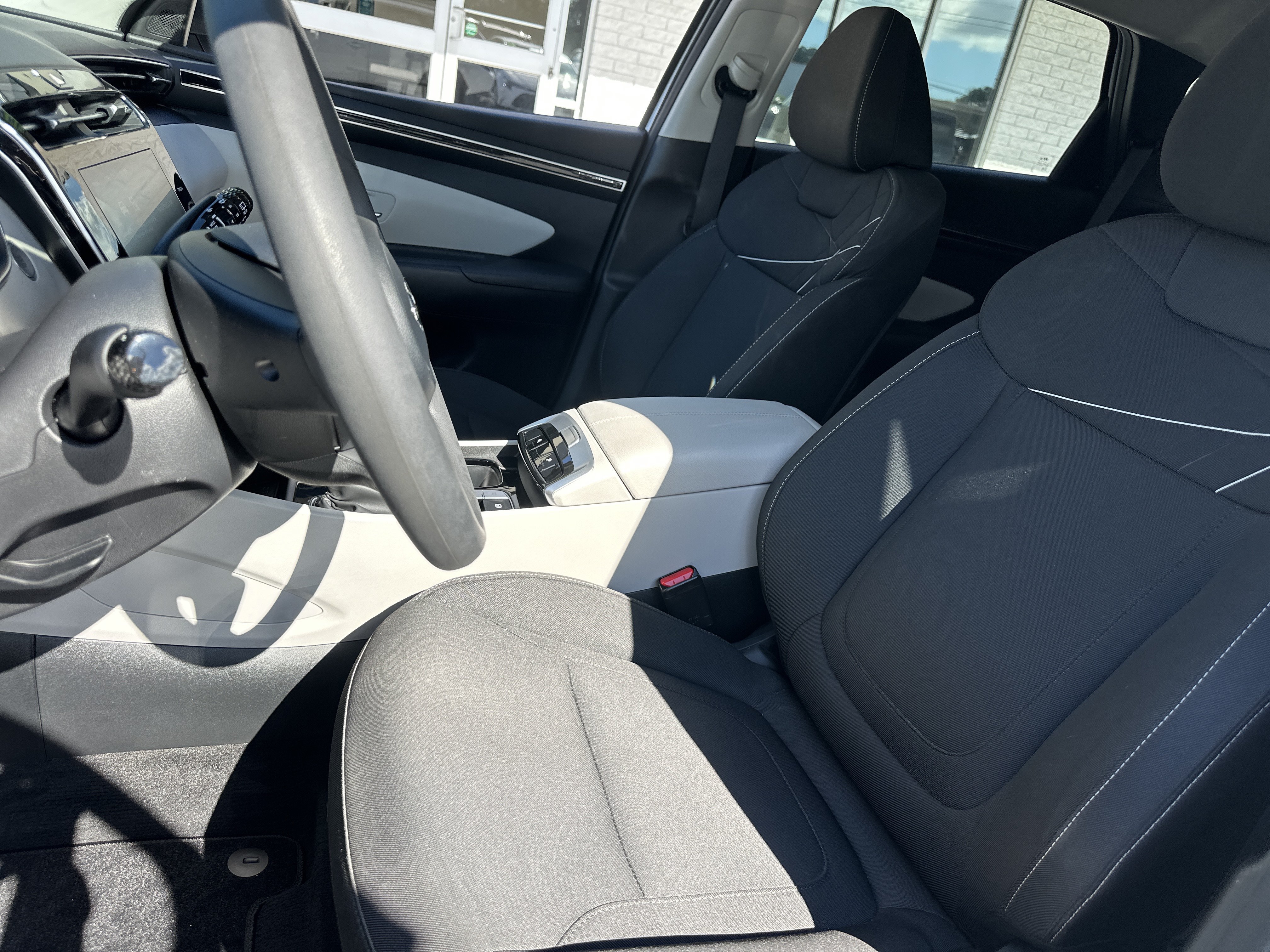 Used 2023 Hyundai Tucson SEL FWD image 13