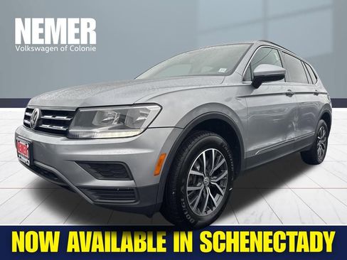 Used 2020 Volkswagen Tiguan SE AWD/4WD image 1
