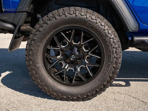 Used 2020 Jeep Wrangler Unlimited Sport image 9