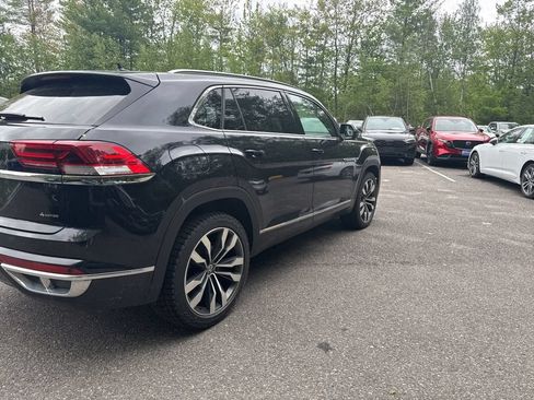 Used 2023 Volkswagen Atlas Cross Sport SEL Premium R-Line AWD/4WD image 9