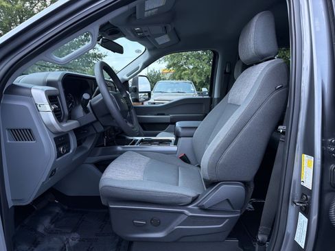 Used 2024 Ford F250 XLT AWD/4WD image 23