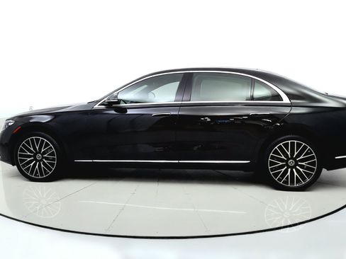 Used 2023 Mercedes-Benz S 500 4MATIC image 4