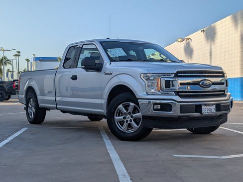 Used 2018 Ford F150 XLT w/ Equipment Group 301A Mid RWD image 2