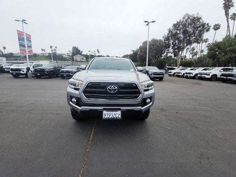 Used 2017 Toyota Tacoma SR5 image 3