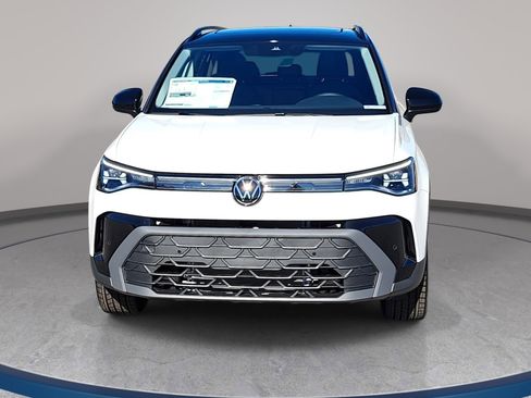 New 2026 Volkswagen Taos SE AWD/4WD image 2