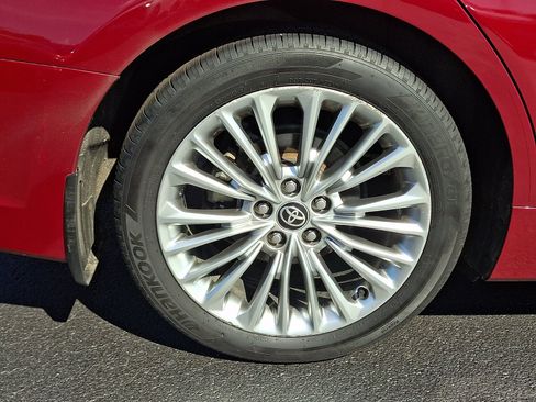 Used 2020 Toyota Avalon Limited w/ Advanced Safety Package FWD image 8