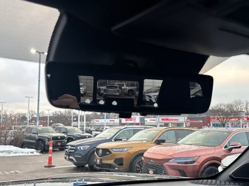 Used 2025 Toyota Tacoma Limited image 36