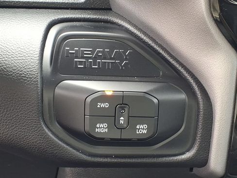 Certified 2025 RAM 2500 Big Horn AWD/4WD image 7