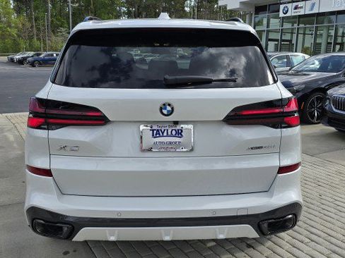 New 2026 BMW X5 xDrive40i w/ M Sport Package image 6