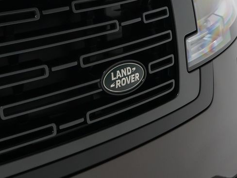 Used 2025 Land Rover Range Rover Long Wheelbase SE AWD/4WD image 16
