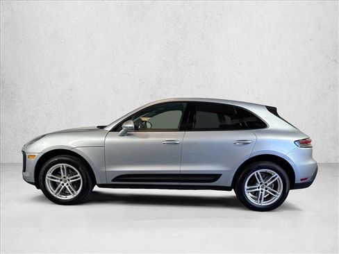 Certified 2026 Porsche Macan AWD/4WD image 2